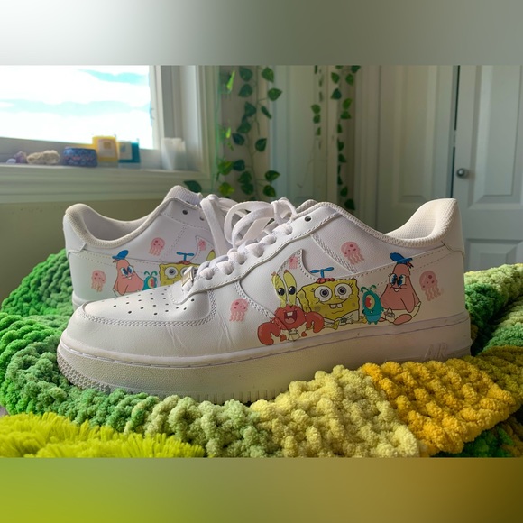 Nike Shoes - Spongebob Painted Air Force 1
